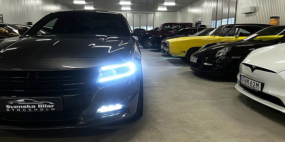 Dodge Charger 3 of 27