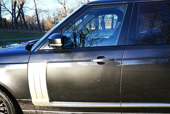 Land Rover Range Rover 26 of 30
