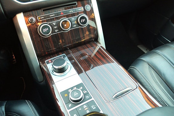Land Rover Range Rover 14 of 30