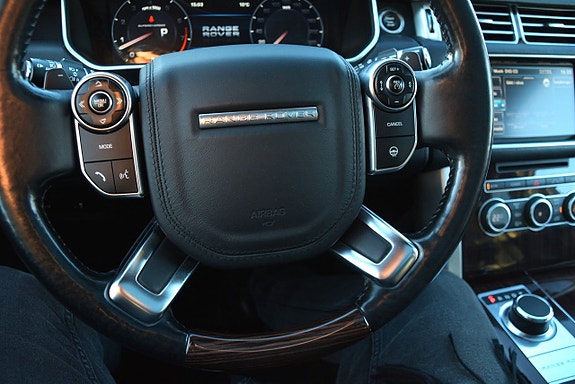 Land Rover Range Rover 11 of 30
