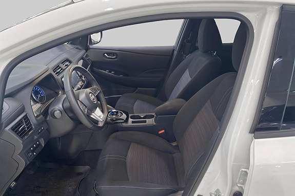 Nissan Leaf 8 of 12