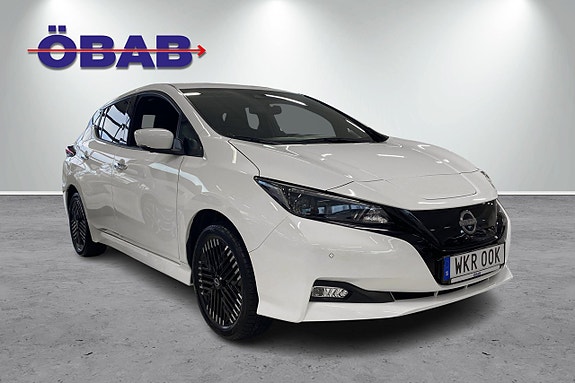 Nissan Leaf 3 of 5