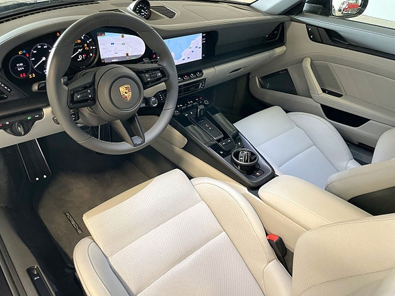 Porsche 911 14 of 30