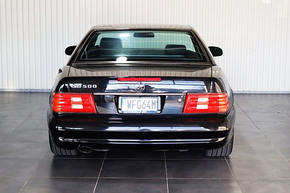 Mercedes-Benz SL500 5 of 5