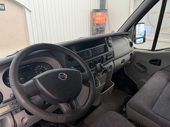 Nissan Interstar 11 of 11