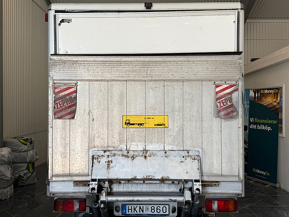 Nissan Interstar 2 of 5
