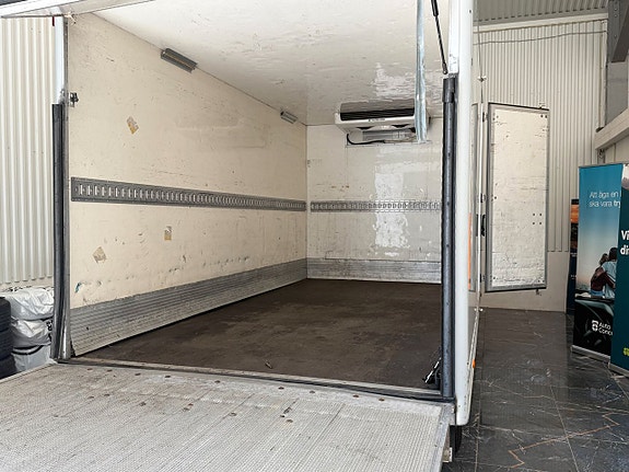Nissan Interstar 8 of 11