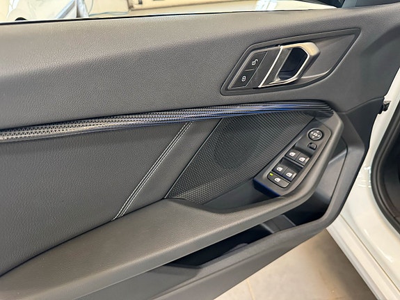 BMW 118i 5 of 5