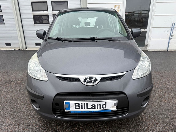 Hyundai i10 2 of 9
