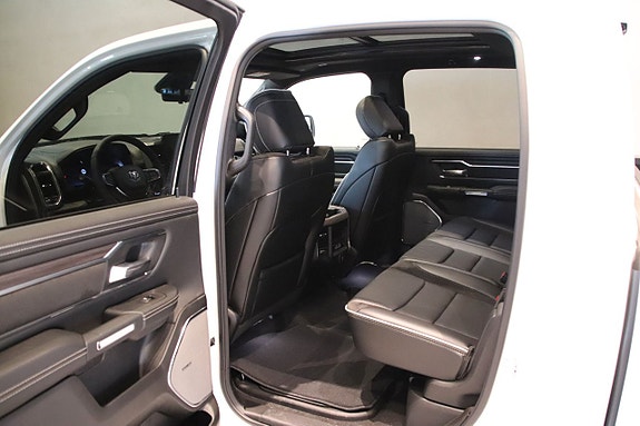 Dodge RAM 1500 8 of 30