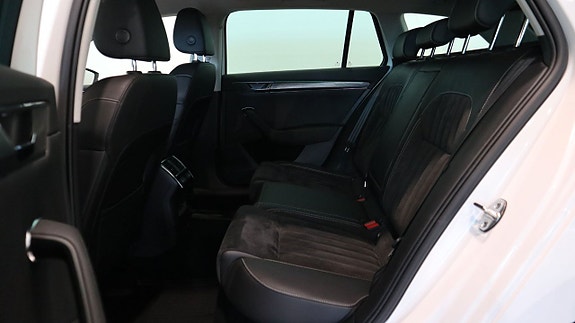 Skoda Superb 8 of 19