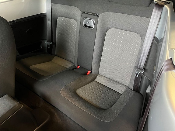 Volkswagen The Beetle 16 of 21