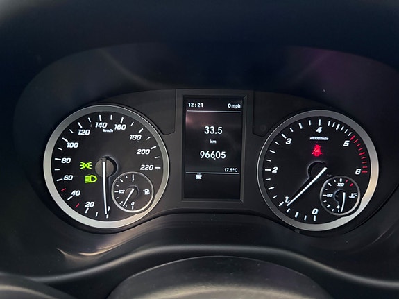 Mercedes-Benz Vito 110 12 of 16