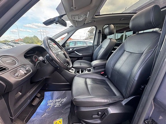 Ford S-MAX 12 of 19