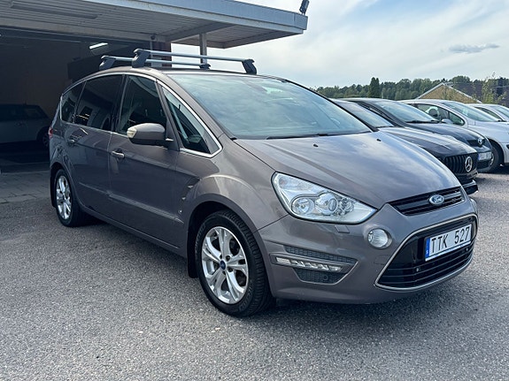 Ford S-MAX 2 of 5