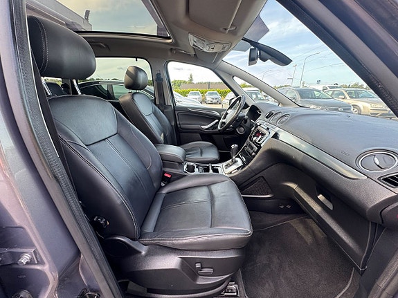 Ford S-MAX 10 of 19