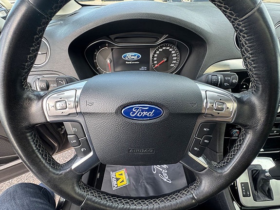 Ford S-MAX 9 of 19