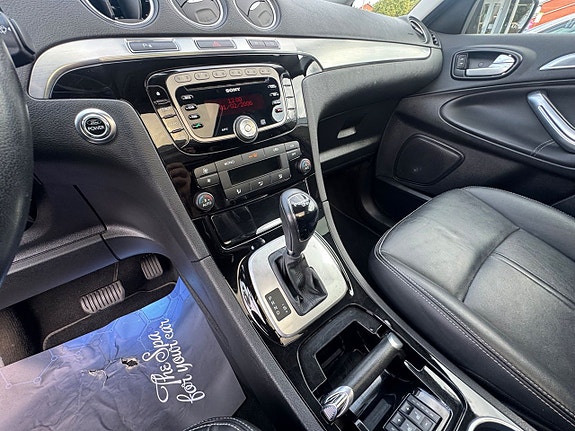 Ford S-MAX 8 of 19