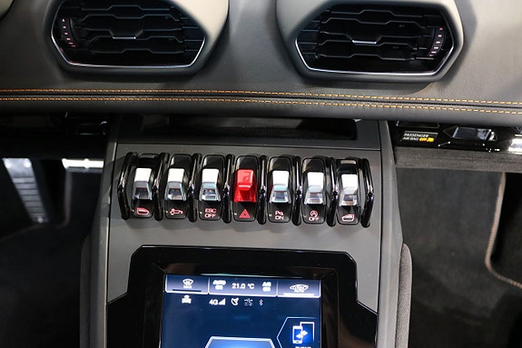Lamborghini Huracan 12 of 27
