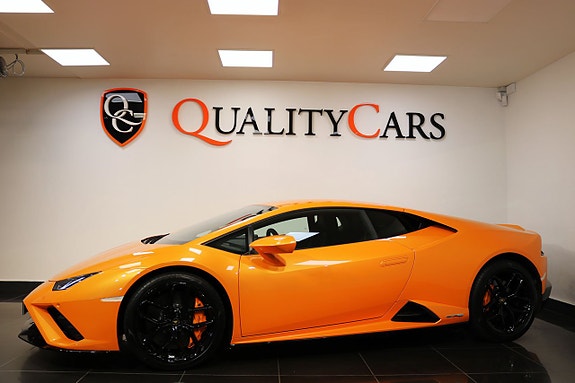 Lamborghini Huracan 2 of 5