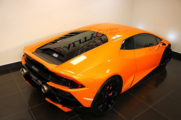 Lamborghini Huracan 18 of 27