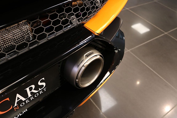 Lamborghini Huracan 21 of 27