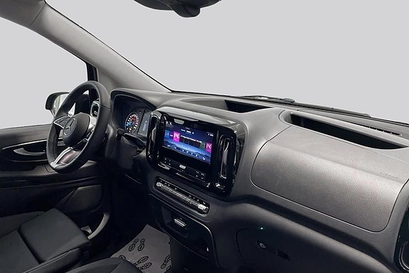 Mercedes-Benz eVito 112 9 of 11