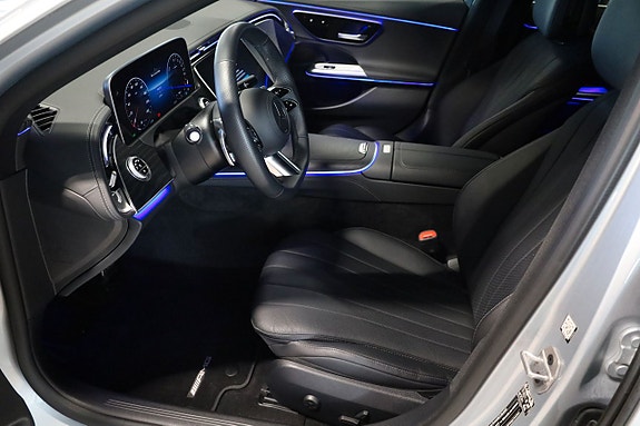 Mercedes-Benz E300 9 of 25