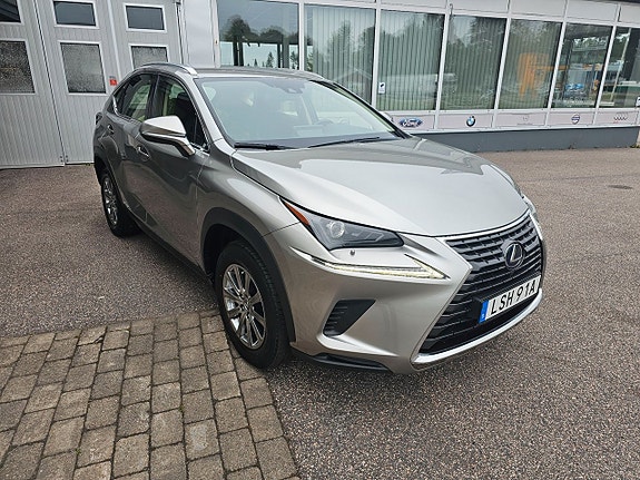 Lexus NX 300h