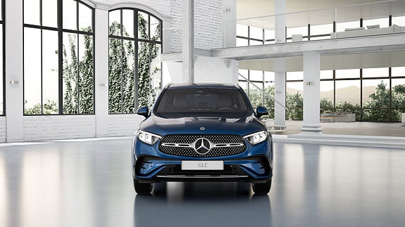 Mercedes-Benz GLC300 e 2 of 14