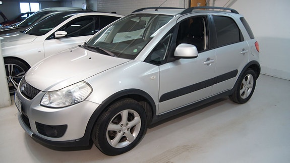 Suzuki SX4 4 of 5