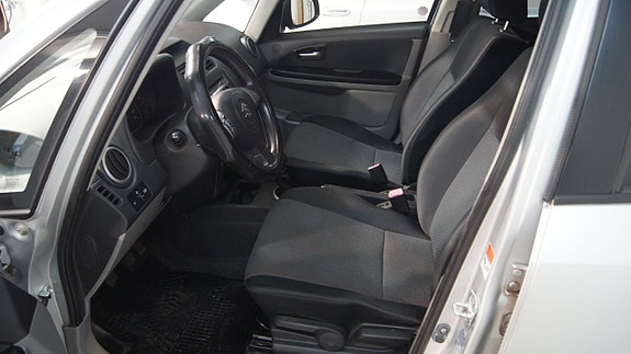 Suzuki SX4 5 of 5