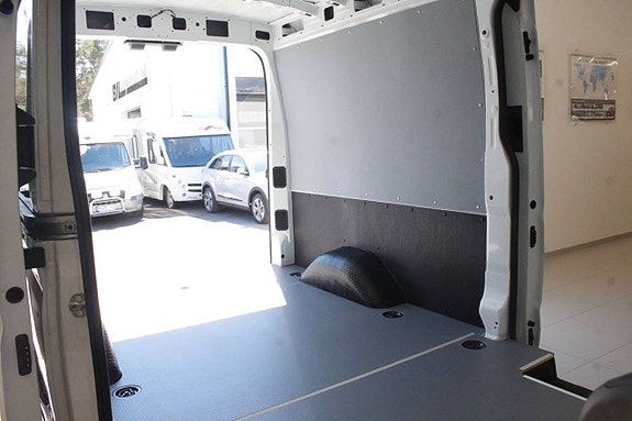 Maxus e-Deliver 9 6 of 18