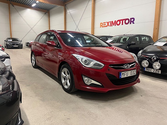 Hyundai i40 2 of 13