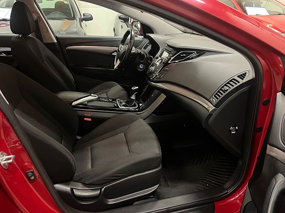 Hyundai i40 8 of 13