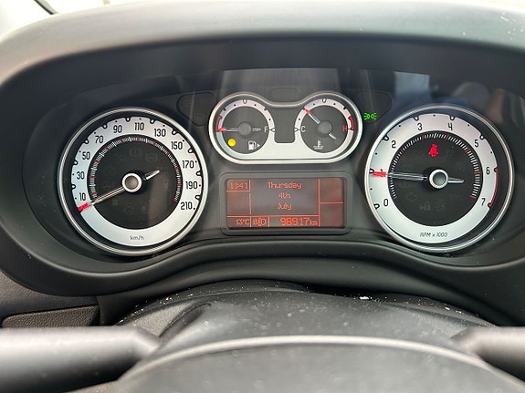 Fiat 500L 13 of 18