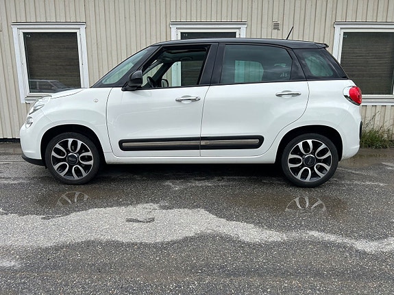 Fiat 500L 2 of 5