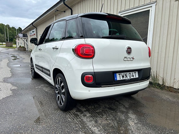 Fiat 500L 3 of 5