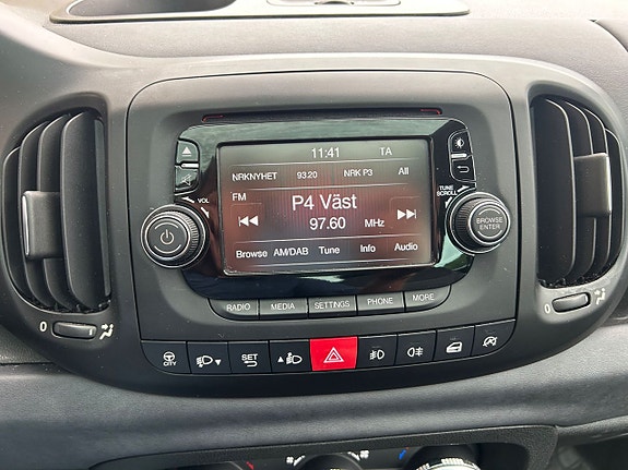 Fiat 500L 14 of 18