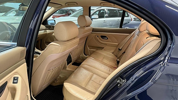 BMW 525 10 of 17