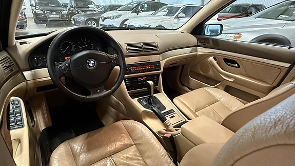 BMW 525 9 of 17