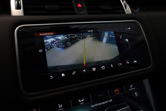 Land Rover Range Rover Sport 16 of 25