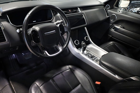 Land Rover Range Rover Sport 10 of 25