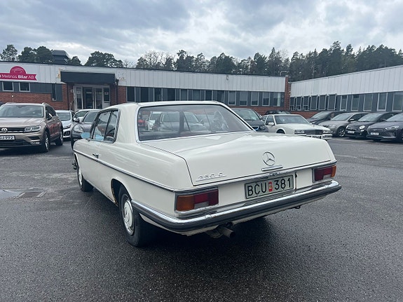 Mercedes-Benz C250 5 of 13