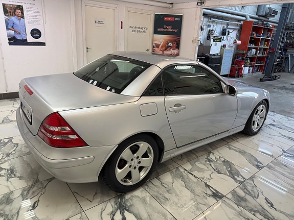Mercedes-Benz SLK230 5 of 5