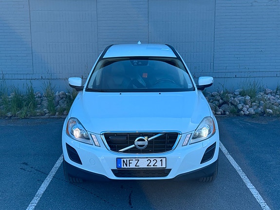 Volvo XC60 4 of 5