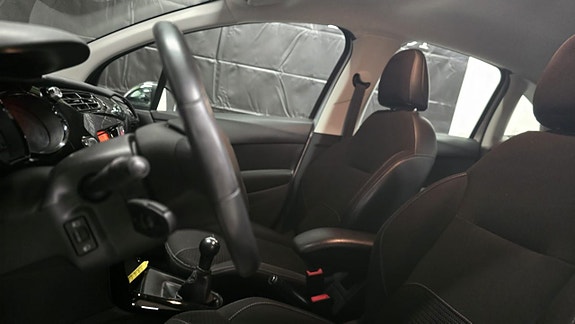 Citroen C3 24 of 27