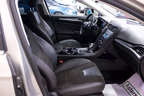 Ford Mondeo 12 of 23