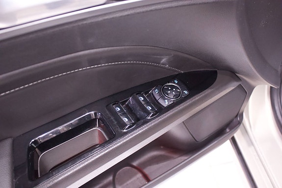 Ford Mondeo 19 of 23