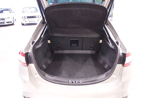 Ford Mondeo 15 of 23
